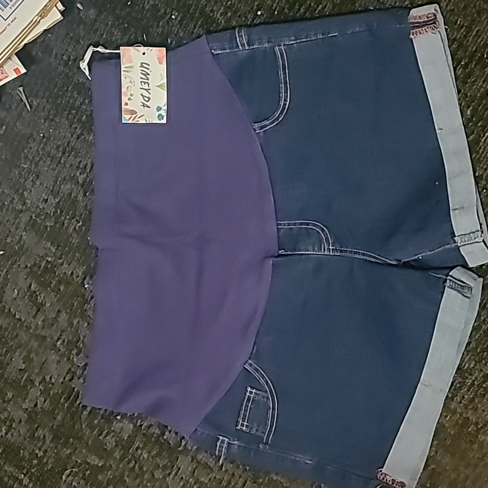 Umeyda maternity size L denim short